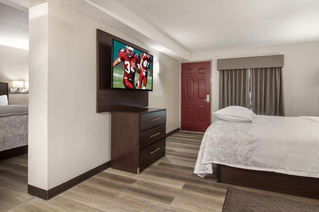 Red Roof Plus+ & Suites Erie Exterior foto